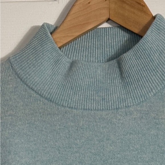 Vintage Sutton Studio for Bloomingdales 100% cashmere sweater, no size tag - Picture 4 of 5
